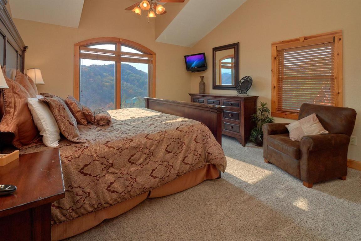 Journey'S End, 5 Bedrooms, Sleeps 12, Private Outdoor Pool, Theater, Sauna Sevierville Kültér fotó