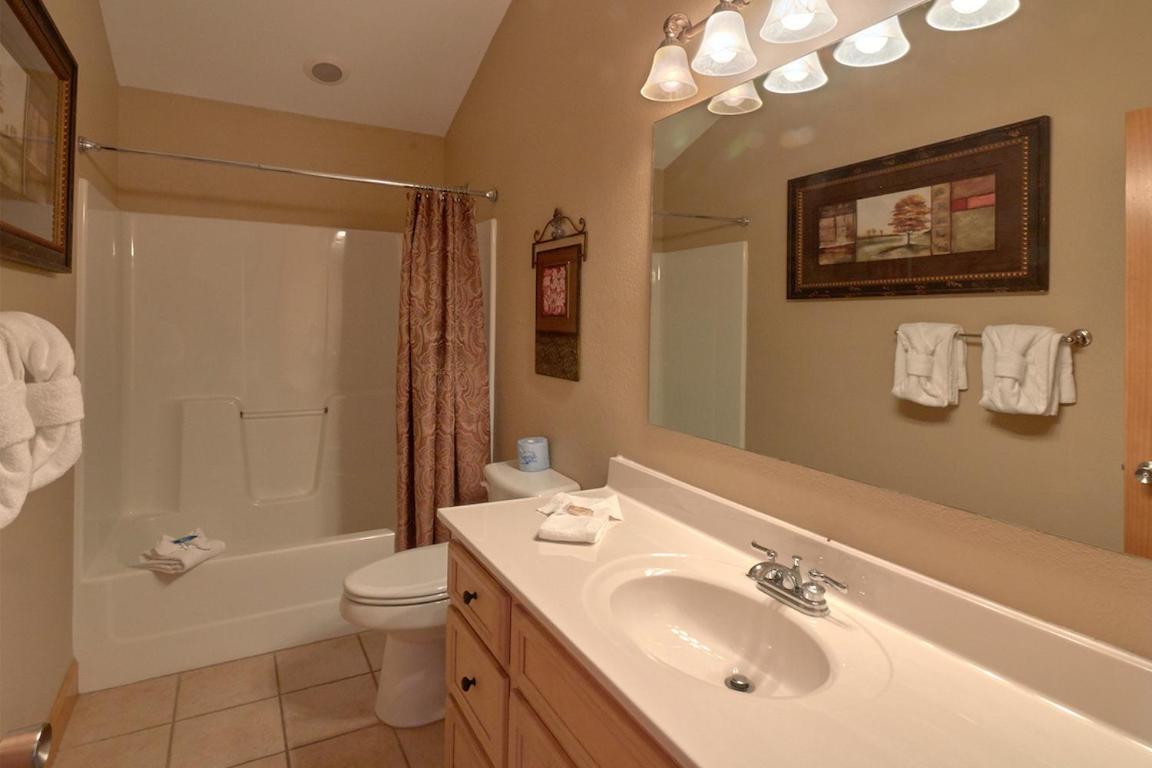 Journey'S End, 5 Bedrooms, Sleeps 12, Private Outdoor Pool, Theater, Sauna Sevierville Kültér fotó
