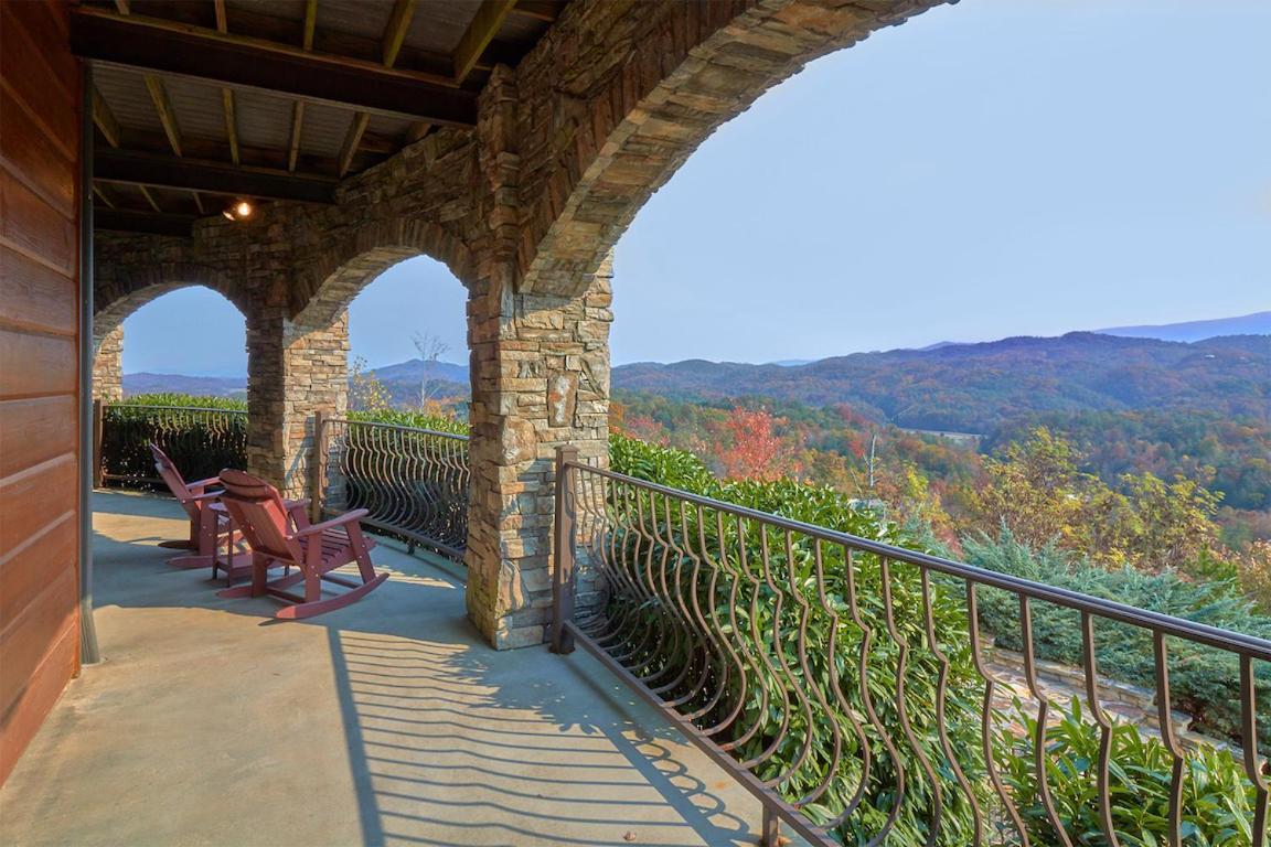 Journey'S End, 5 Bedrooms, Sleeps 12, Private Outdoor Pool, Theater, Sauna Sevierville Kültér fotó